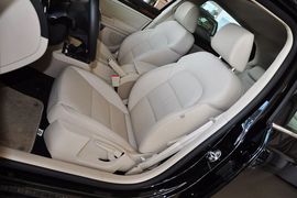 2012款斯柯达昊锐1.8TSI手动优雅版到店实拍