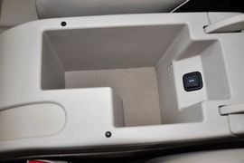 2012款斯柯达昊锐1.8TSI手动优雅版到店实拍