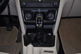 2012款斯柯达昊锐1.8TSI手动优雅版到店实拍