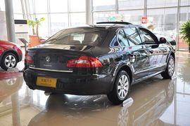 2012款斯柯达昊锐1.8TSI手动优雅版到店实拍