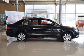 2012款斯柯达昊锐1.8TSI手动优雅版到店实拍