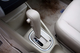 2012款启辰D50试驾