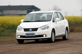 2012款启辰D50试驾