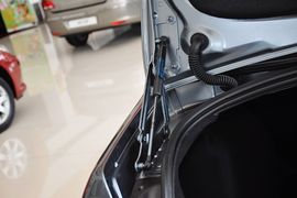 2010款标致307三厢1.6L手自一体舒适版到店实拍