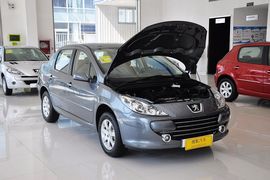 2010款标致307三厢1.6L手自一体舒适版到店实拍