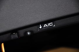 2010款标致307三厢1.6L手自一体舒适版到店实拍