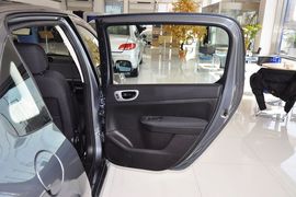 2010款标致307三厢1.6L手自一体舒适版到店实拍