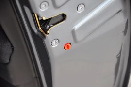 2010款标致307三厢1.6L手自一体舒适版到店实拍