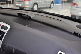 2010款标致307三厢1.6L手自一体舒适版到店实拍