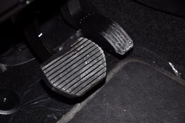 2010款标致307三厢1.6L手自一体舒适版到店实拍