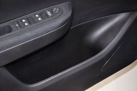 2010款标致307三厢1.6L手自一体舒适版到店实拍