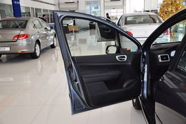 2010款标致307三厢1.6L手自一体舒适版到店实拍