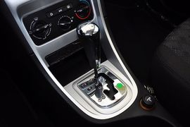 2010款标致307三厢1.6L手自一体舒适版到店实拍