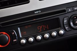 2010款标致307三厢1.6L手自一体舒适版到店实拍