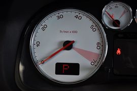 2010款标致307三厢1.6L手自一体舒适版到店实拍