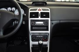 2010款标致307三厢1.6L手自一体舒适版到店实拍