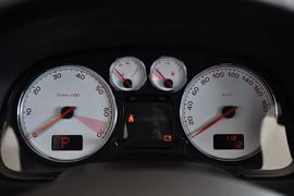 2010款标致307三厢1.6L手自一体舒适版到店实拍
