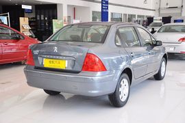 2010款标致307三厢1.6L手自一体舒适版到店实拍