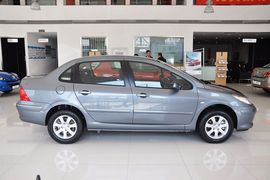 2010款标致307三厢1.6L手自一体舒适版到店实拍