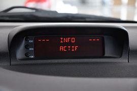 2012款标致307两厢1.6L手自一体舒适版到店实拍