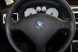 2012款标致307两厢1.6L手自一体舒适版到店实拍