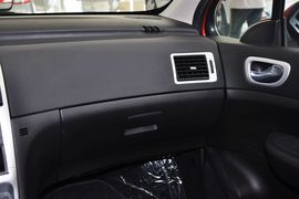 2012款标致307两厢1.6L手自一体舒适版到店实拍