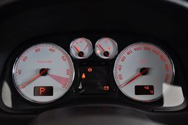 2012款标致307两厢1.6L手自一体舒适版到店实拍