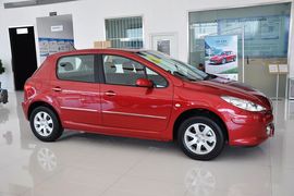 2012款标致307两厢1.6L手自一体舒适版到店实拍