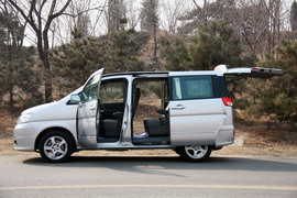 2012款郑州日产帅客2.0AT试驾