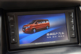 2012款郑州日产帅客2.0AT试驾