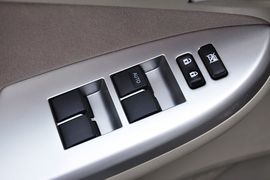 2012款一汽丰田卡罗拉1.6L