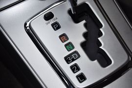 2012款一汽丰田卡罗拉1.6L