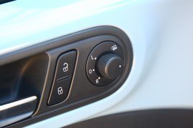 2012款大众甲壳虫1.2TSI+6MT海外试驾