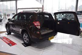 2012款丰田RAV4
