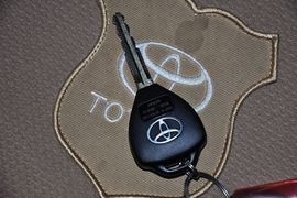 2012款丰田RAV4