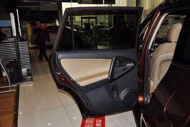 2012款丰田RAV4