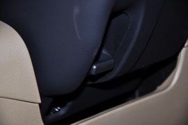 2012款丰田RAV4