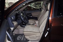 2012款丰田RAV4