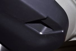 2012款丰田普锐斯1.8L标准版到店实拍