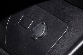 2012款丰田普锐斯1.8L标准版到店实拍