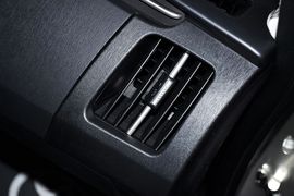 2012款丰田普锐斯1.8L标准版到店实拍