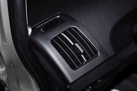 2012款丰田普锐斯1.8L标准版到店实拍