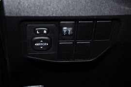 2012款丰田普锐斯1.8L标准版到店实拍