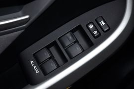 2012款丰田普锐斯1.8L标准版到店实拍