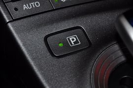 2012款丰田普锐斯1.8L标准版到店实拍