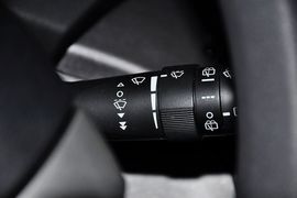 2012款丰田普锐斯1.8L标准版到店实拍