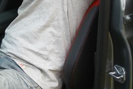 2012款长安福特福克斯两厢2.0AT豪华运动型贵州试驾