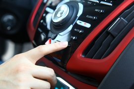 2012款长安福特福克斯两厢2.0AT豪华运动型贵州试驾