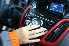 2012款长安福特福克斯两厢2.0AT豪华运动型贵州试驾