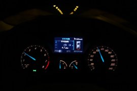 2012款长安福特福克斯两厢2.0AT豪华运动型贵州试驾